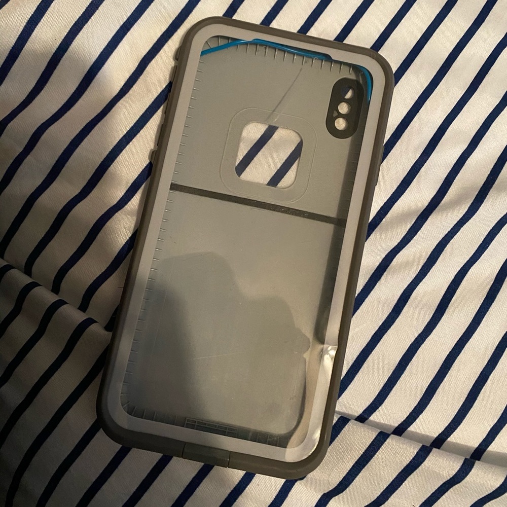 xs max case